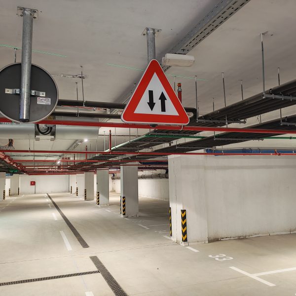Vertikalna signalizacija